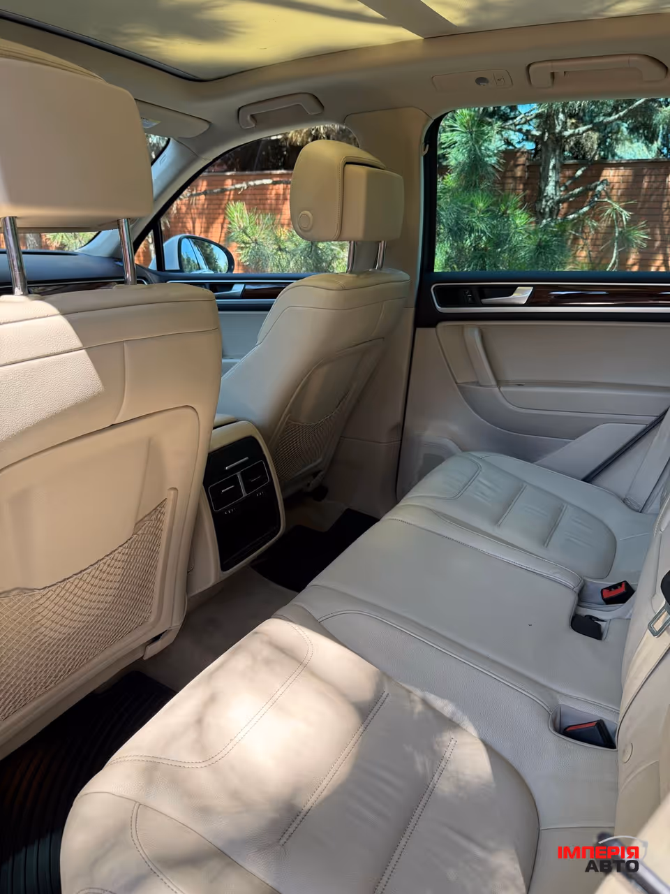 Volkswagen Touareg - фото 6