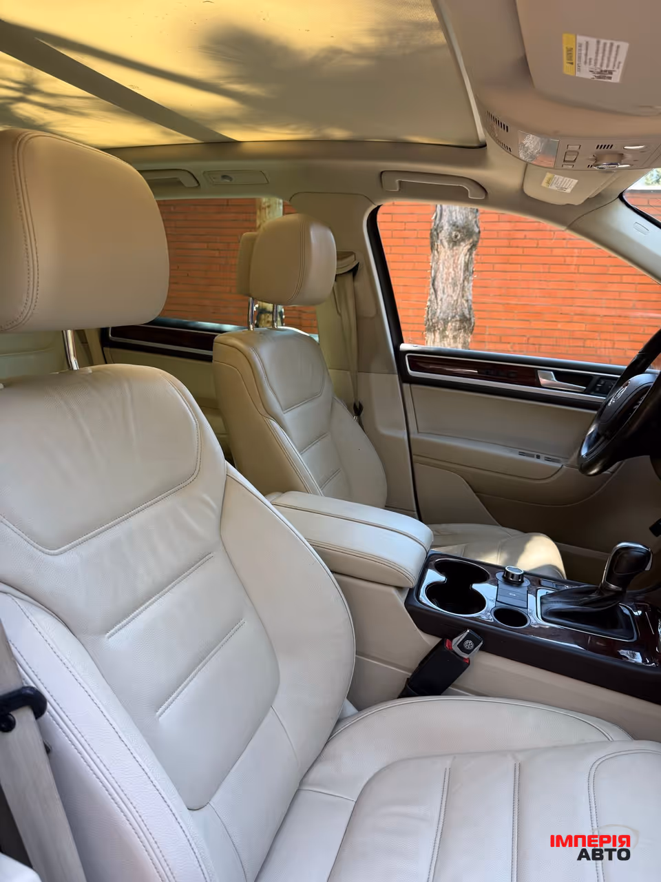 Volkswagen Touareg - фото 16