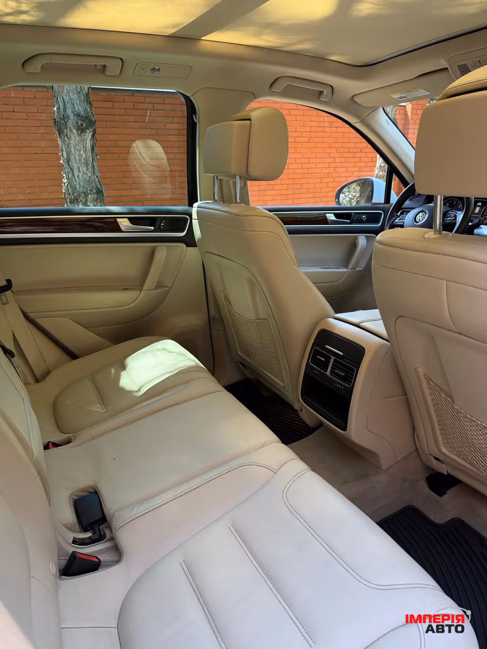 Volkswagen Touareg - фото 10