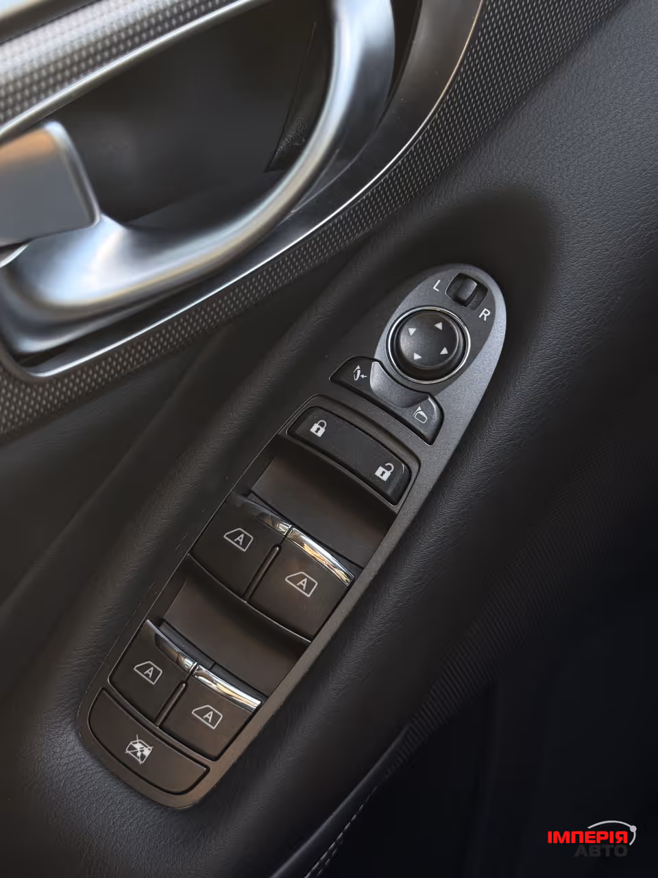 Infiniti Q50 - фото 21