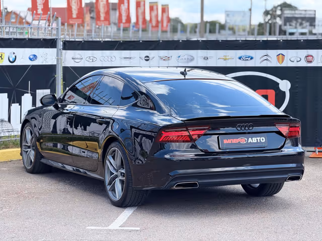Audi A7 - фото 4