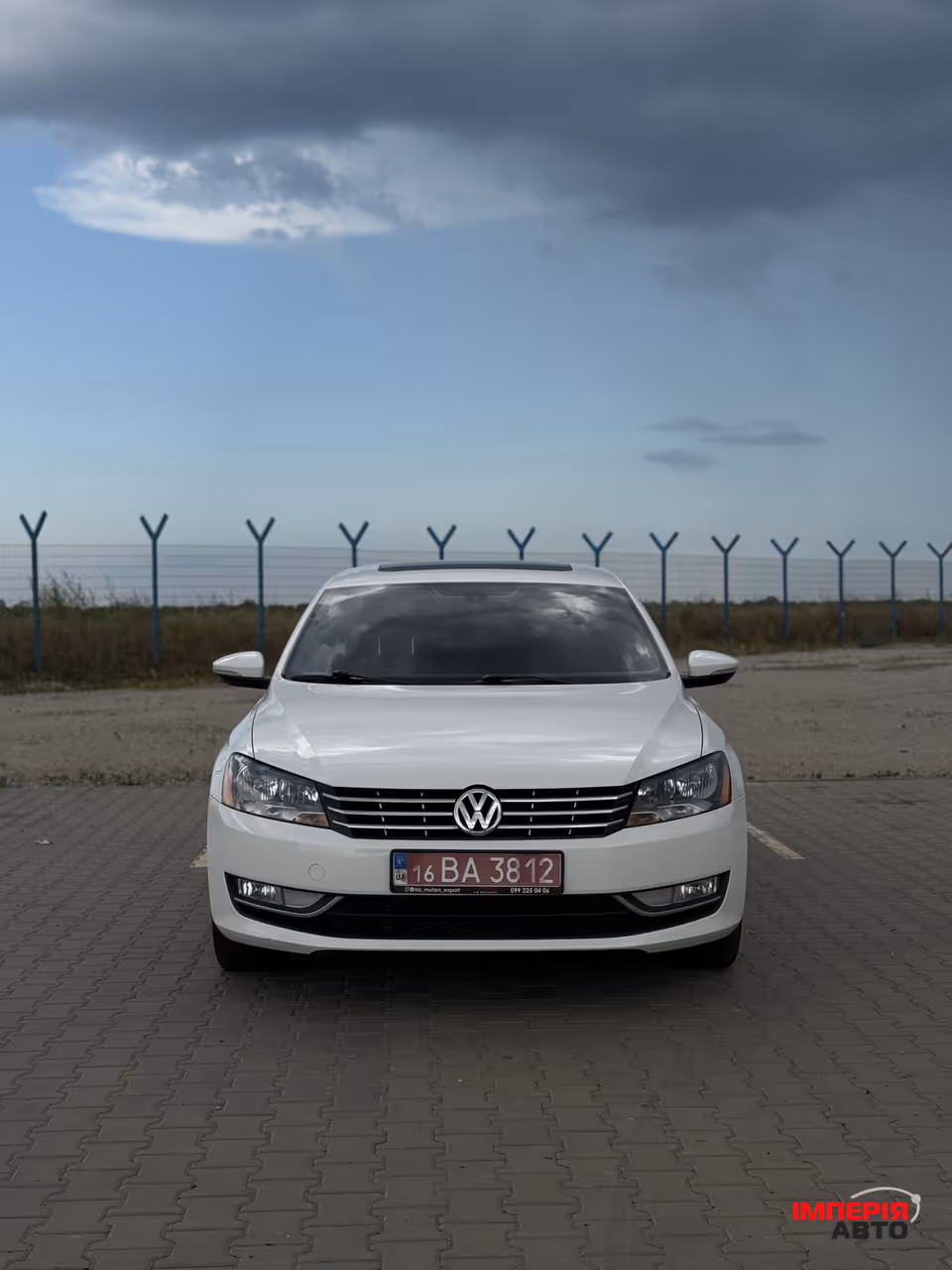 Volkswagen Passat - фото 2