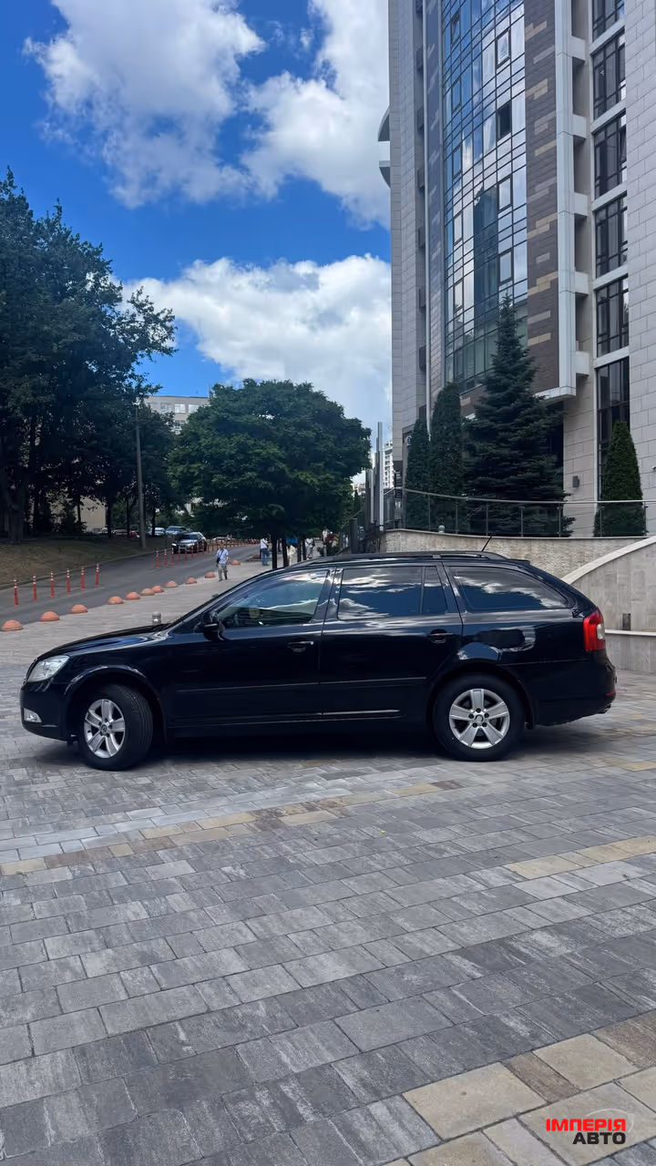 Skoda Octavia - фото 3
