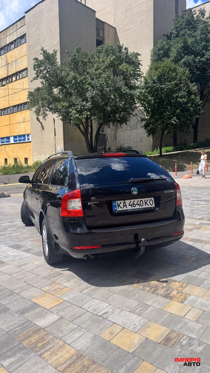 Skoda Octavia - фото 4