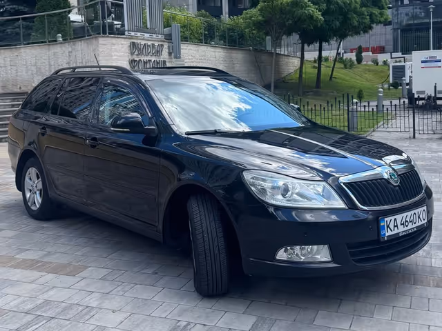 Skoda Octavia - фото 2
