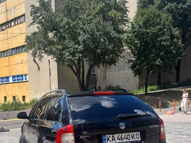 Skoda Octavia - фото 4