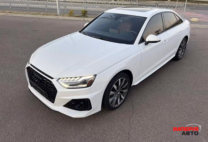 Audi A4 - фото 4