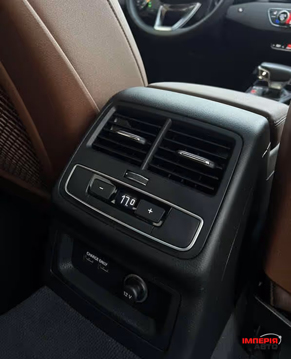 Audi A4 - фото 22