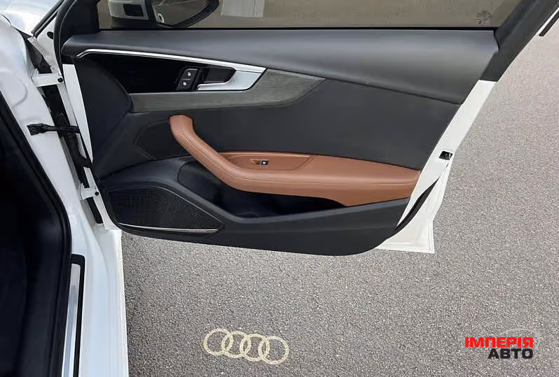 Audi A4 - фото 17