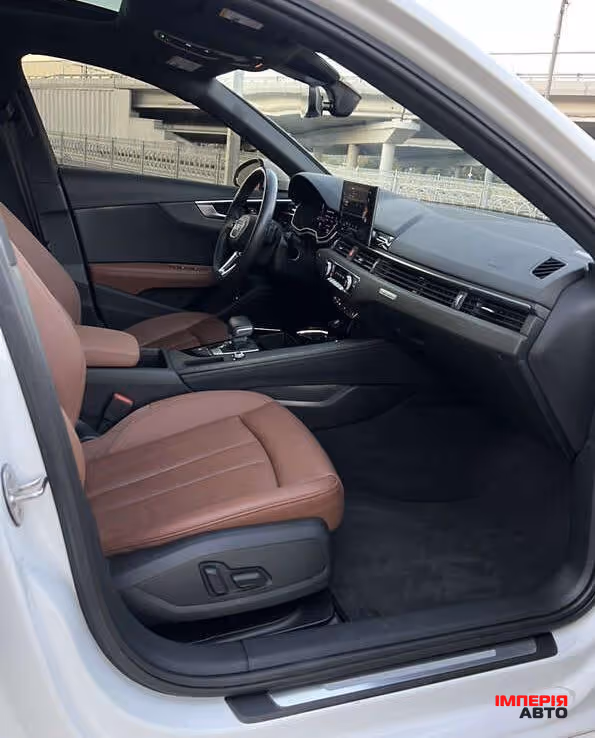 Audi A4 - фото 18
