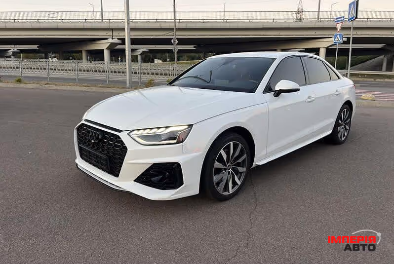 Audi A4 - фото 11