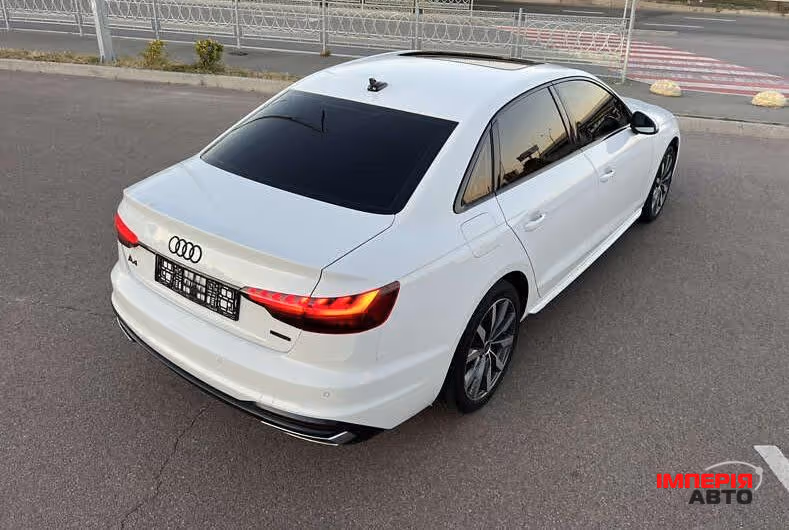 Audi A4 - фото 6