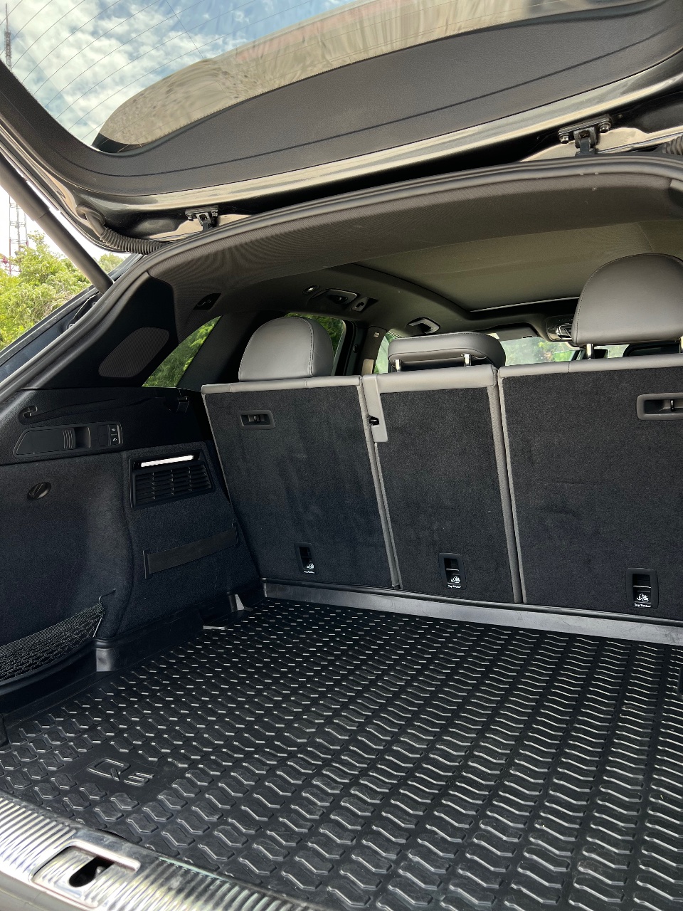 Audi SQ5 - фото 28