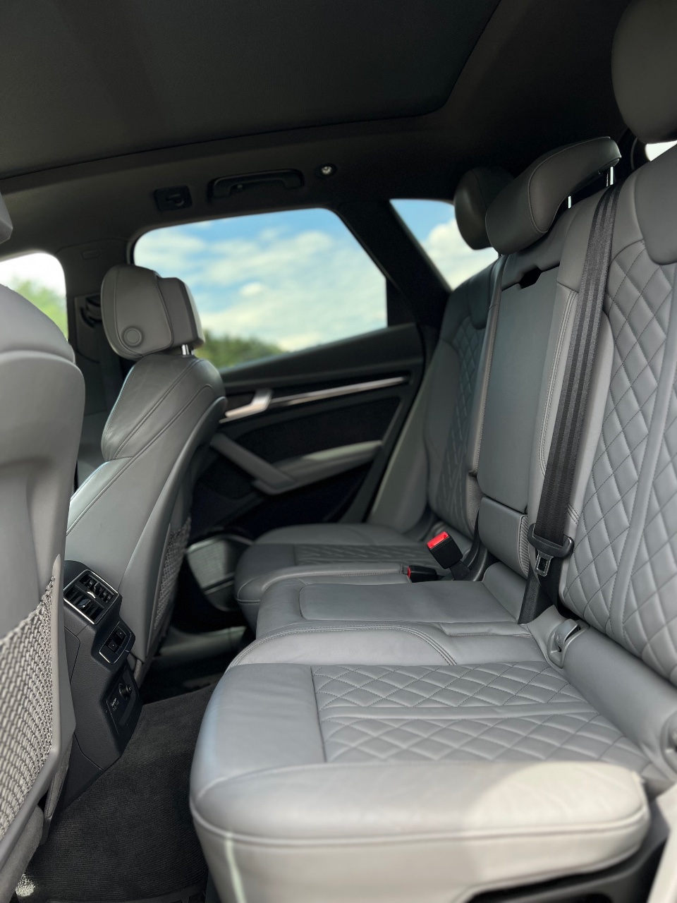 Audi SQ5 - фото 13