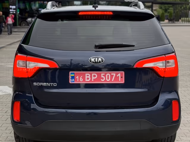 Kia Sorento - фото 5