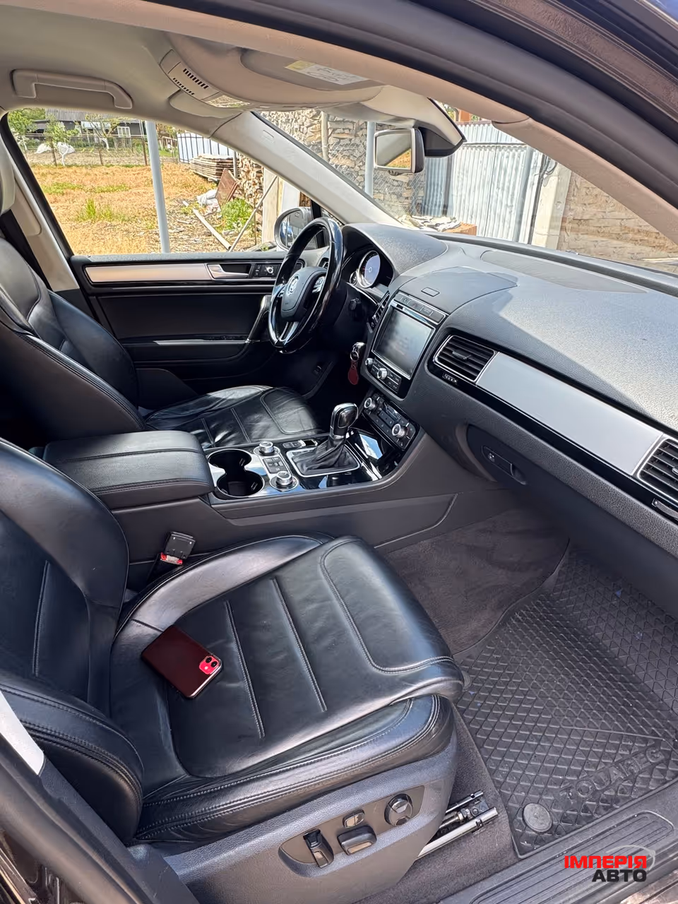 Volkswagen Touareg - фото 5