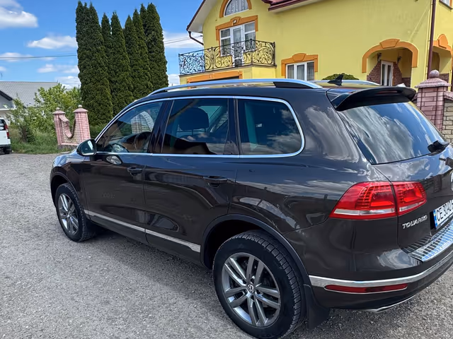 Volkswagen Touareg - фото 3