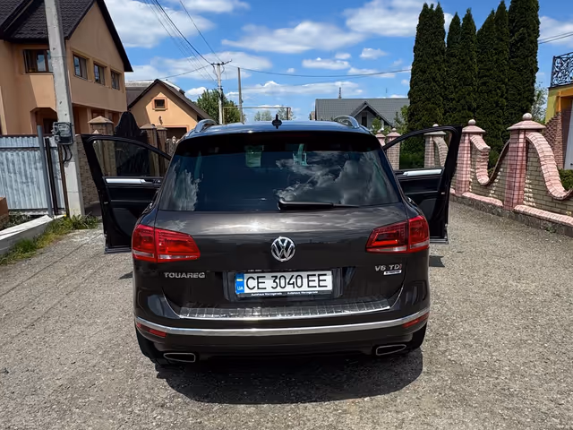 Volkswagen Touareg - фото 2