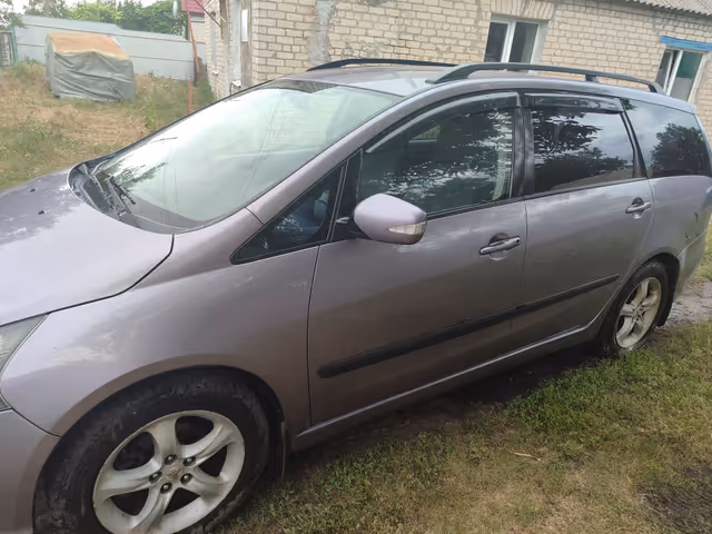 Mitsubishi Grandis - фото 2