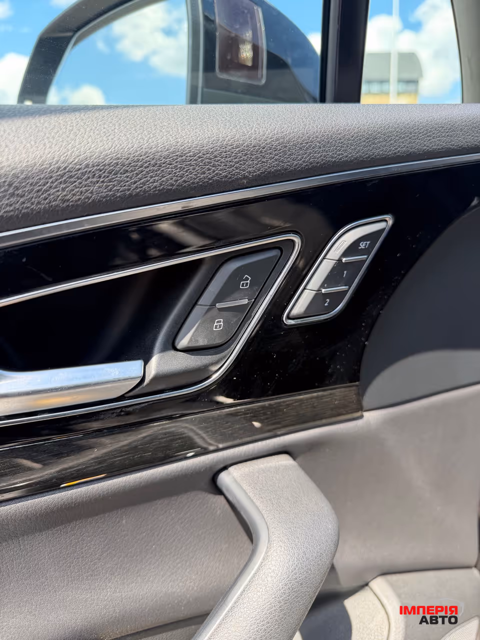 Audi Q7 - фото 12