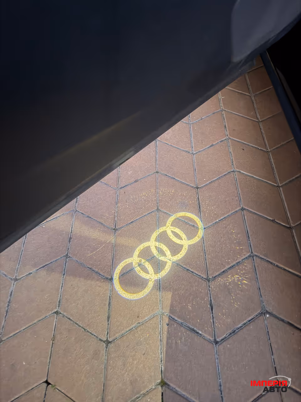 Audi Q7 - фото 21