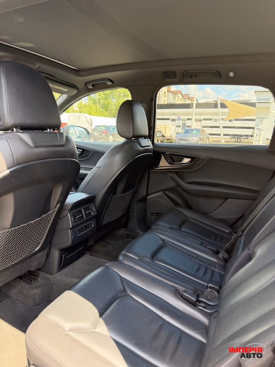 Audi Q7 - фото 13