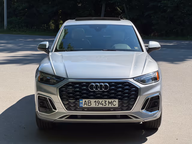 Audi Q5 Sportback - фото 2