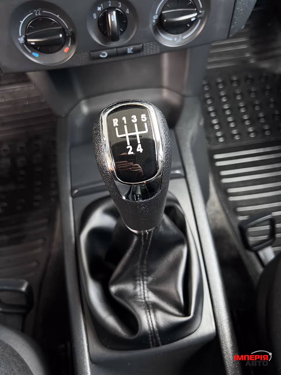 Skoda Fabia - фото 11