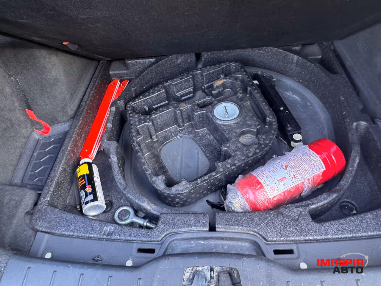 Volvo V50 - фото 8
