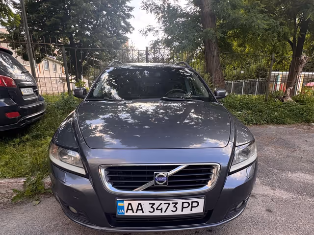 Volvo V50 - зображення 1