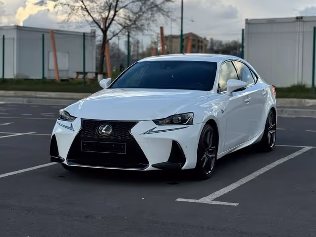 Lexus IS - фото 1