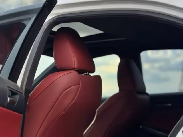 Lexus IS - фото 5