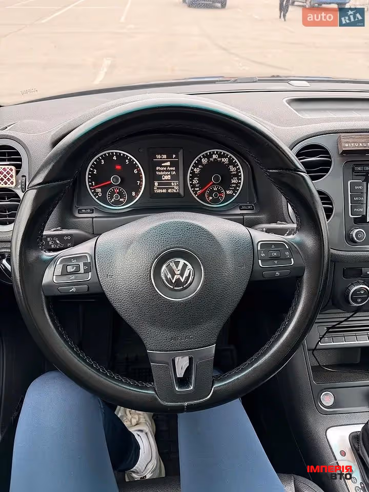 Volkswagen Tiguan - фото 2