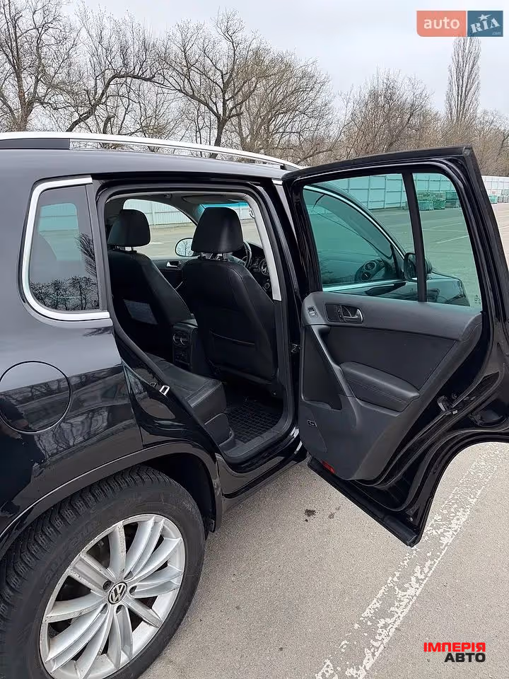 Volkswagen Tiguan - фото 6