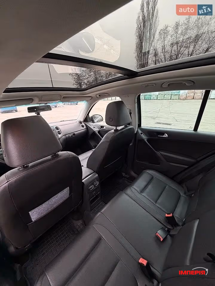 Volkswagen Tiguan - фото 11