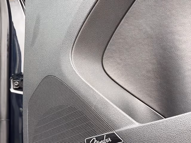 Volkswagen Tiguan - фото 5