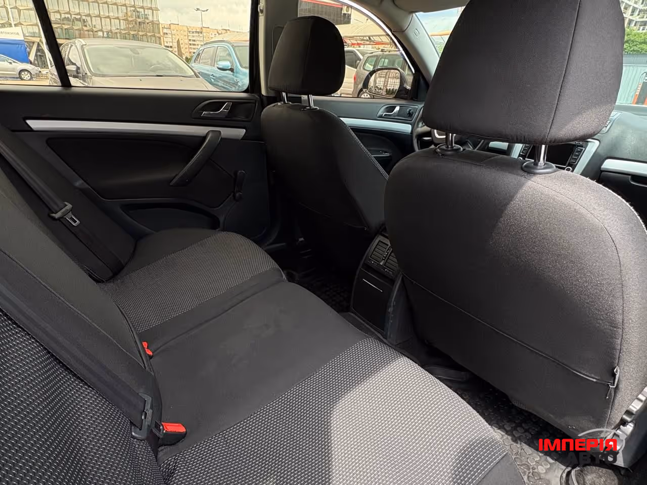 Skoda Octavia - фото 6