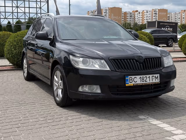 Skoda Octavia - фото 1