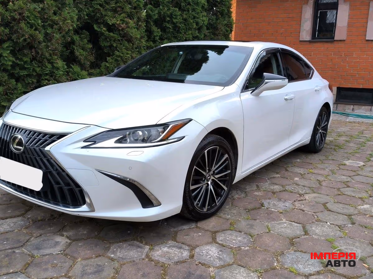 Lexus ES - фото 11