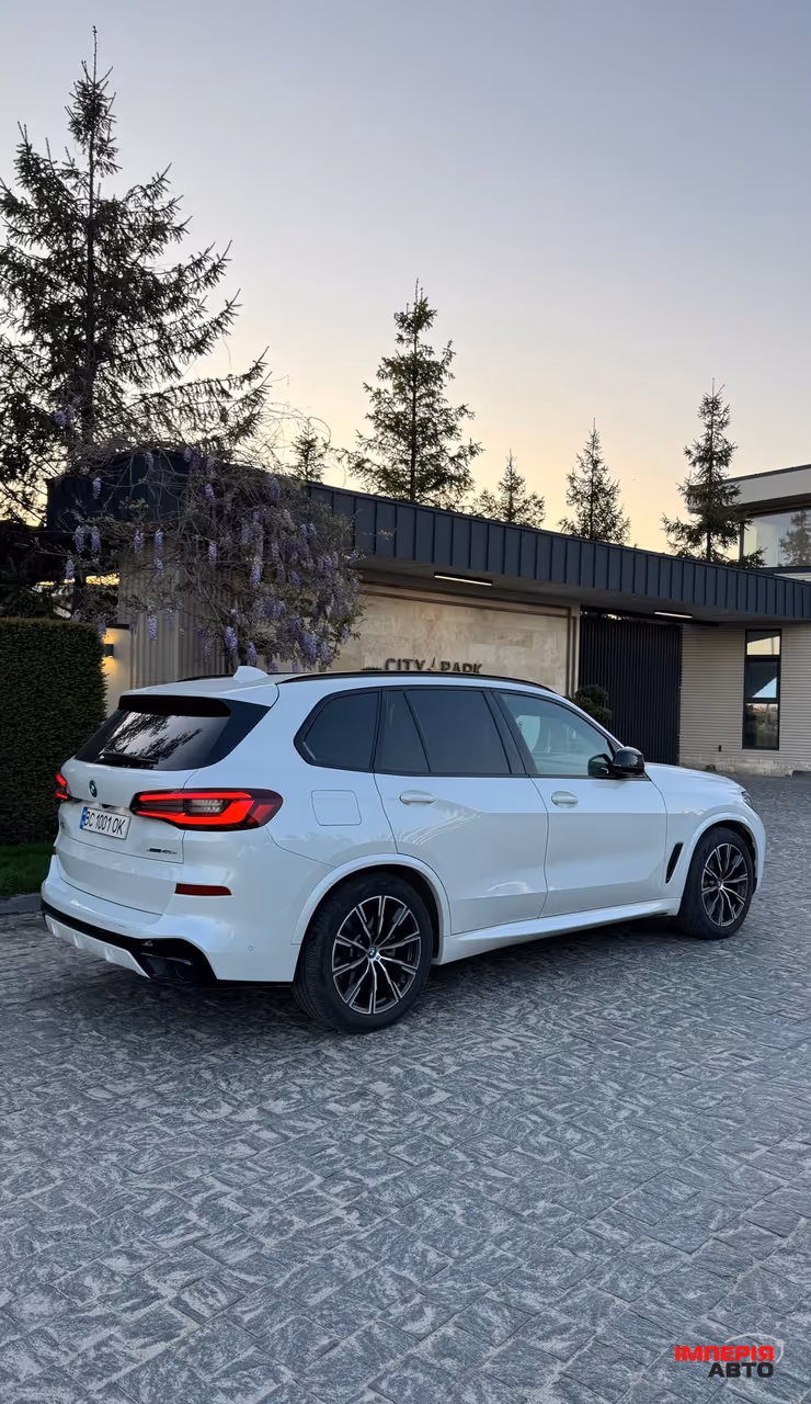 BMW X5 - фото 7