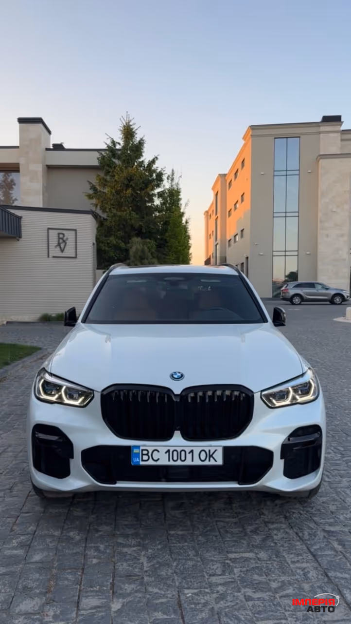 BMW X5 - фото 1