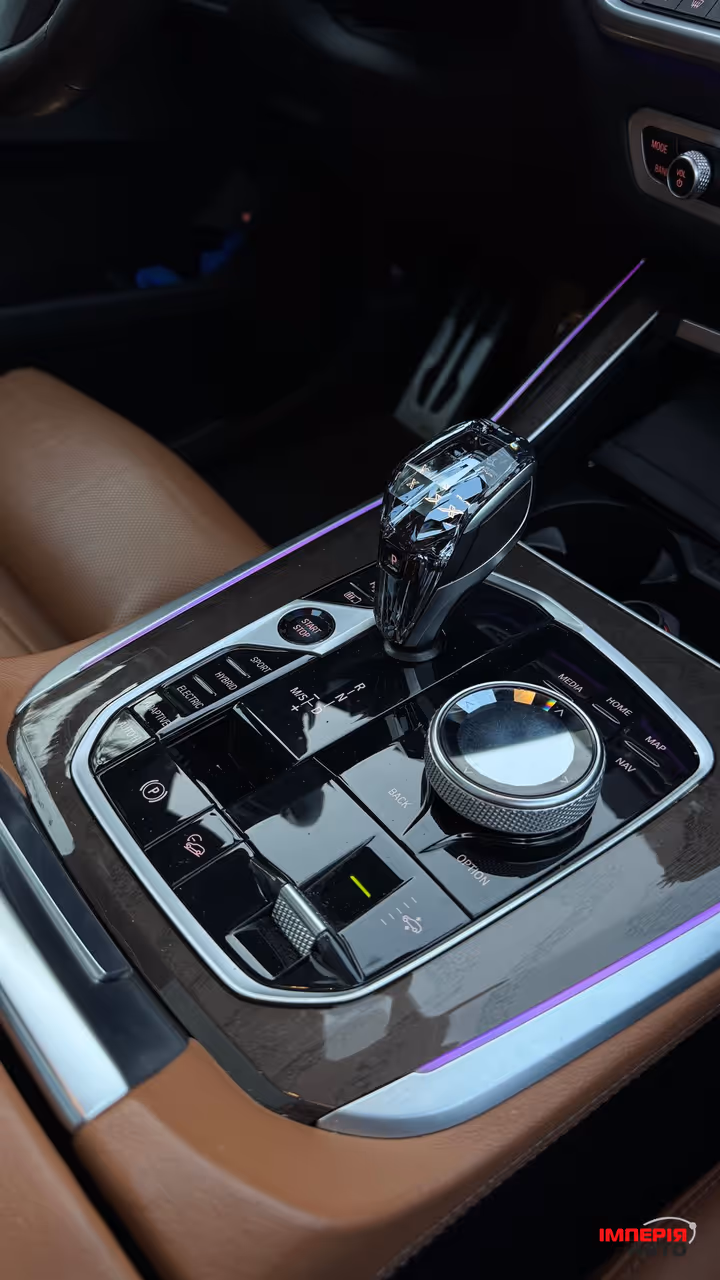 BMW X5 - фото 17