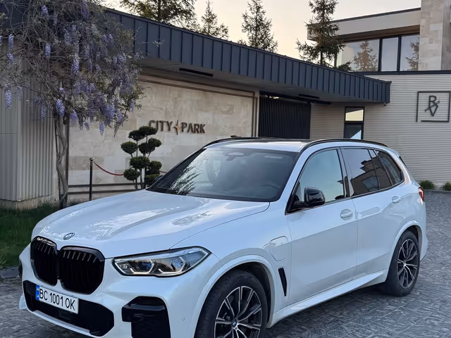 BMW X5 - фото 2