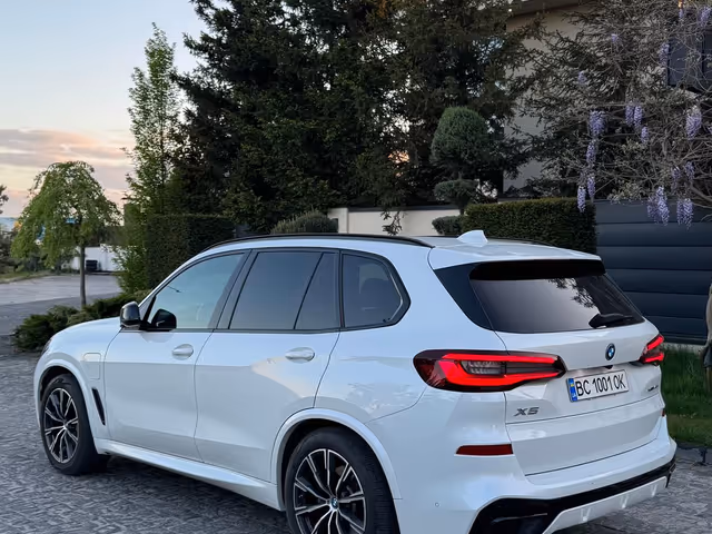 BMW X5 - фото 4