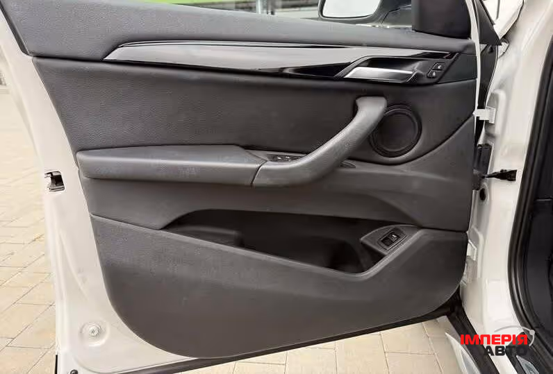 BMW X1 - фото 5