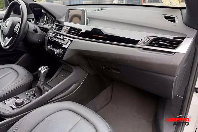 BMW X1 - фото 11