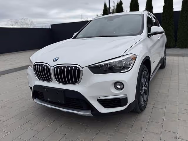 BMW X1 - фото 1