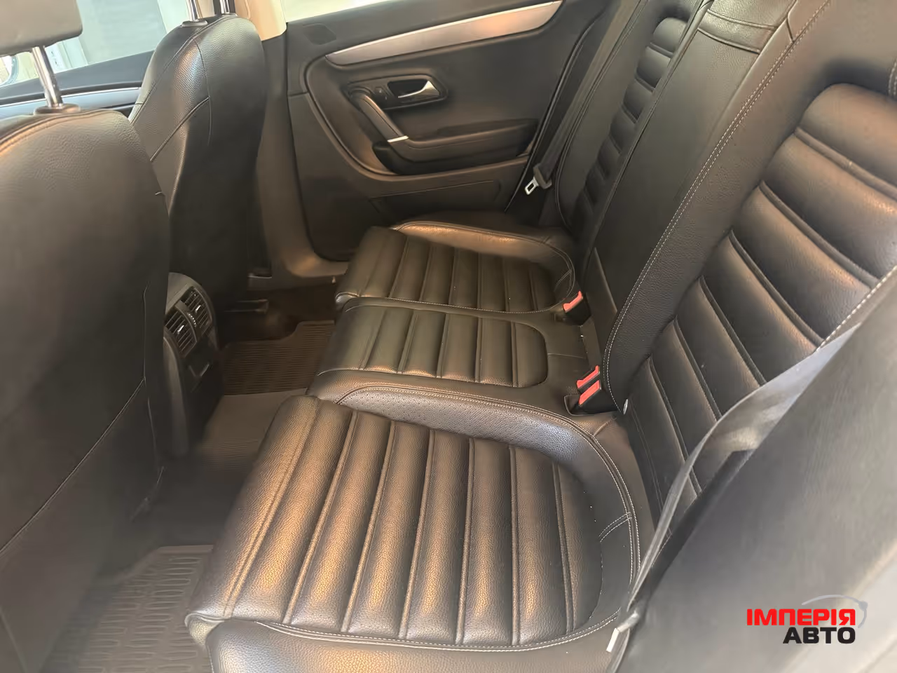 Volkswagen Passat CC - фото 6