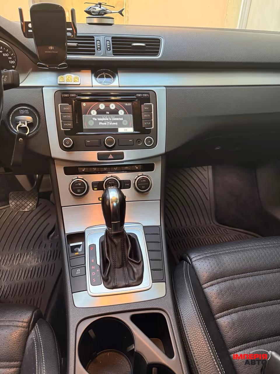 Volkswagen Passat CC - фото 12