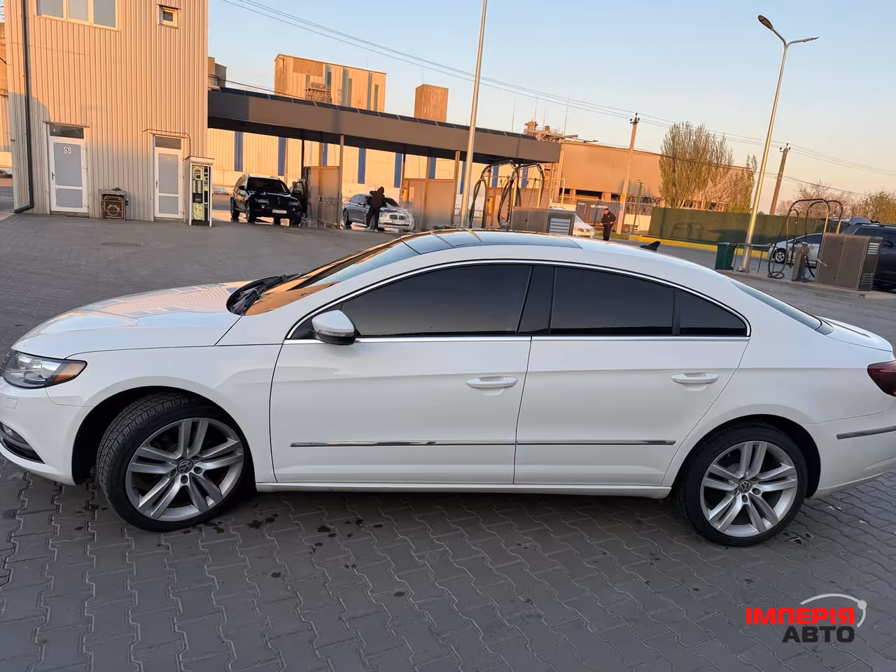 Volkswagen Passat CC - фото 2